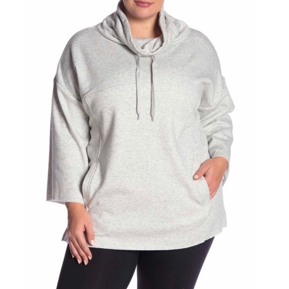 UGG Sweaters - 💓💓💓NWT UGG Poncho💓💓💓